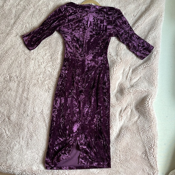 Vintage purple velvet Bettie page Dress. Body con fit. - Picture 2 of 2